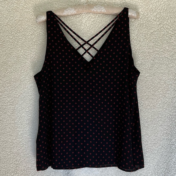 Express Sleeveless Top - Picture 3 of 3